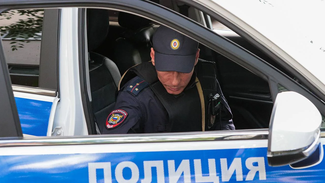 «Планировал поджечь»: 16-летнего подростка задержали у отдела полиции в Ростове