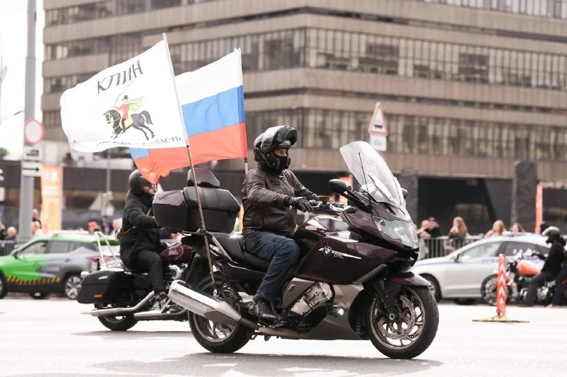 Московские улицы ожили на один вечер: мотосезон закрыт