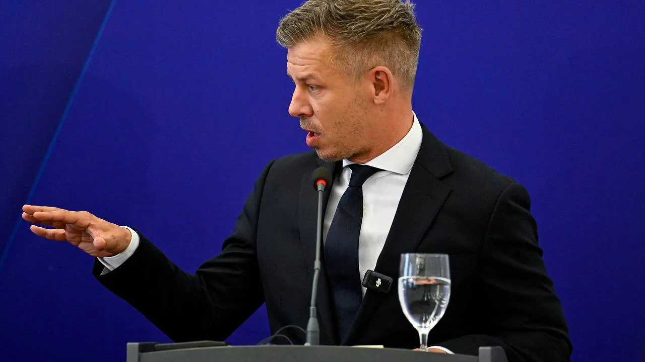 Мадьяр попросил парламент снять с него депутатскую неприкосновенность