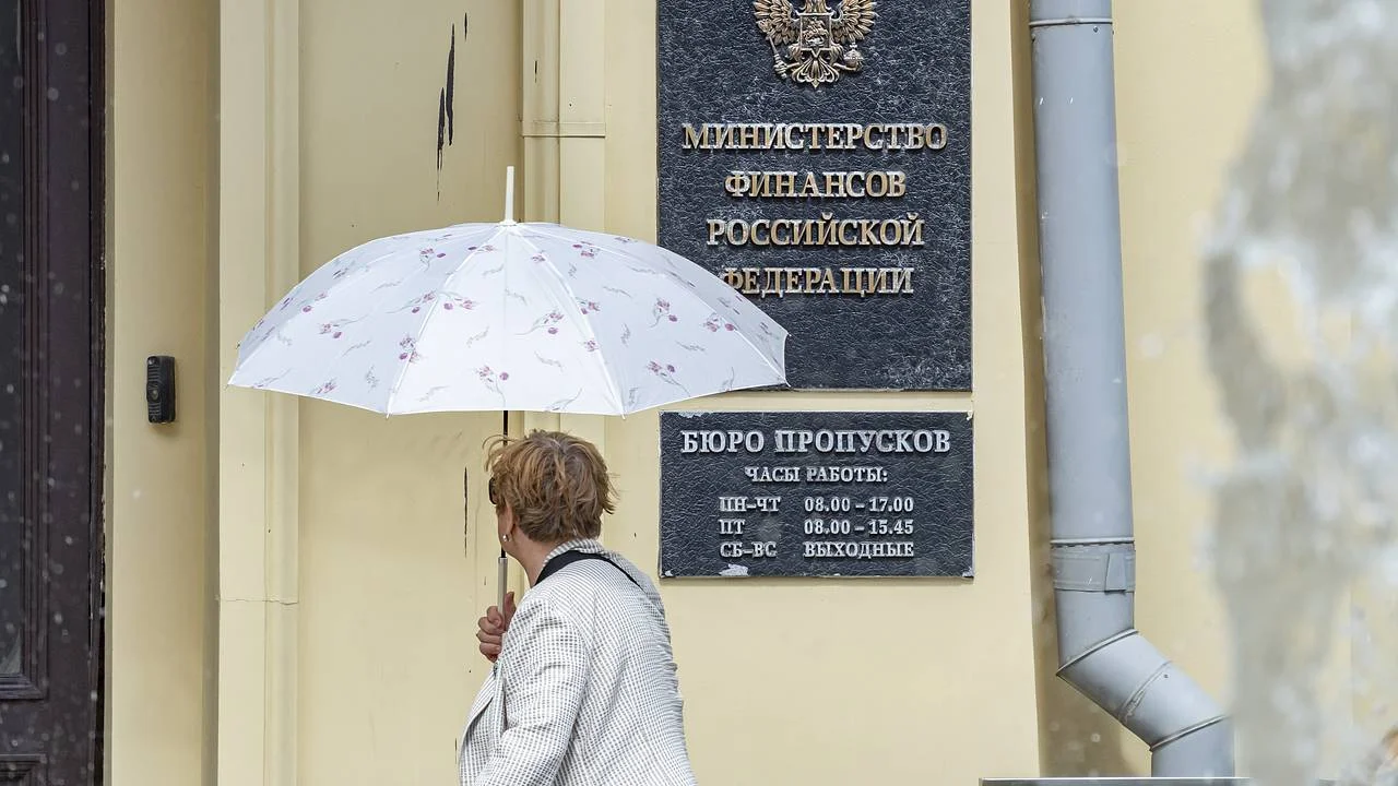 Детский бюджет: за три года выделят свыше 10 трлн рублей