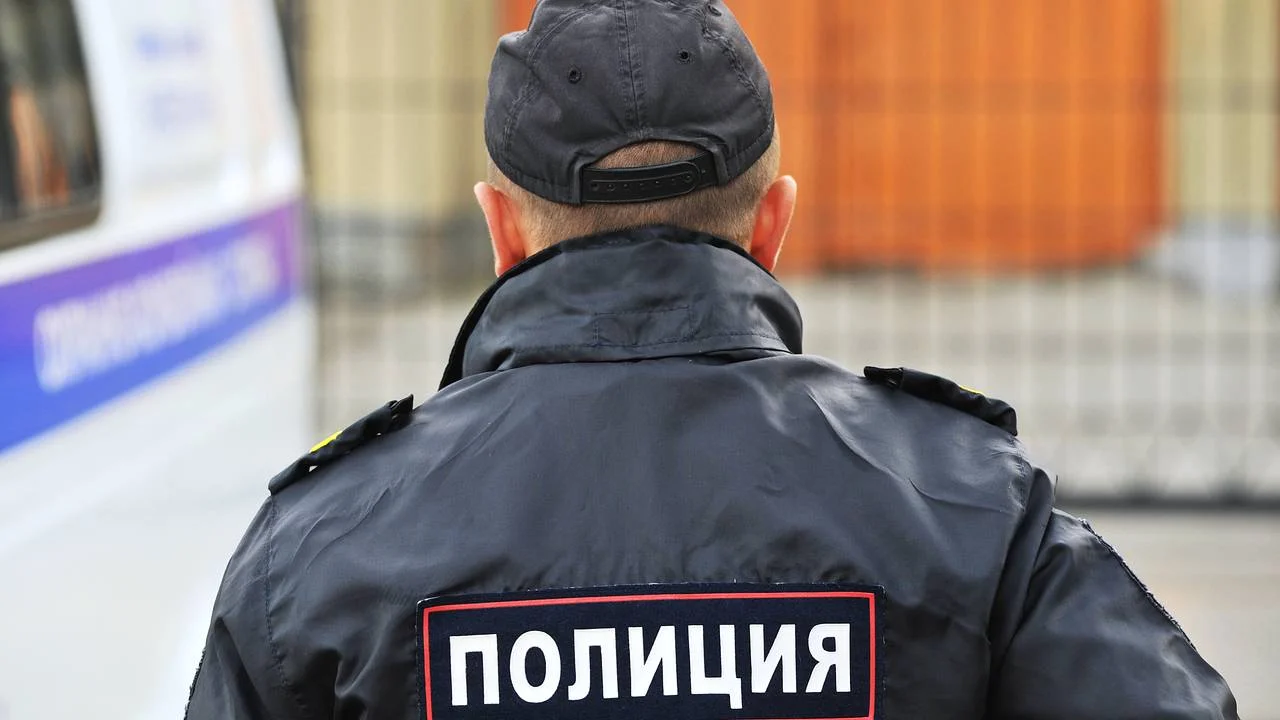 Два пакета с запрещенными веществами обнаружили у блогера Некоглая