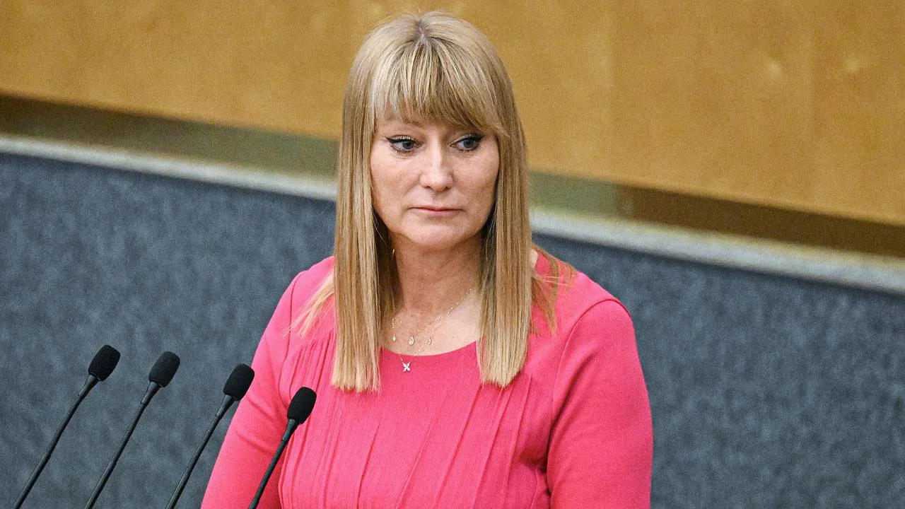 FIS пересмотрела правила допуска лыжников из России