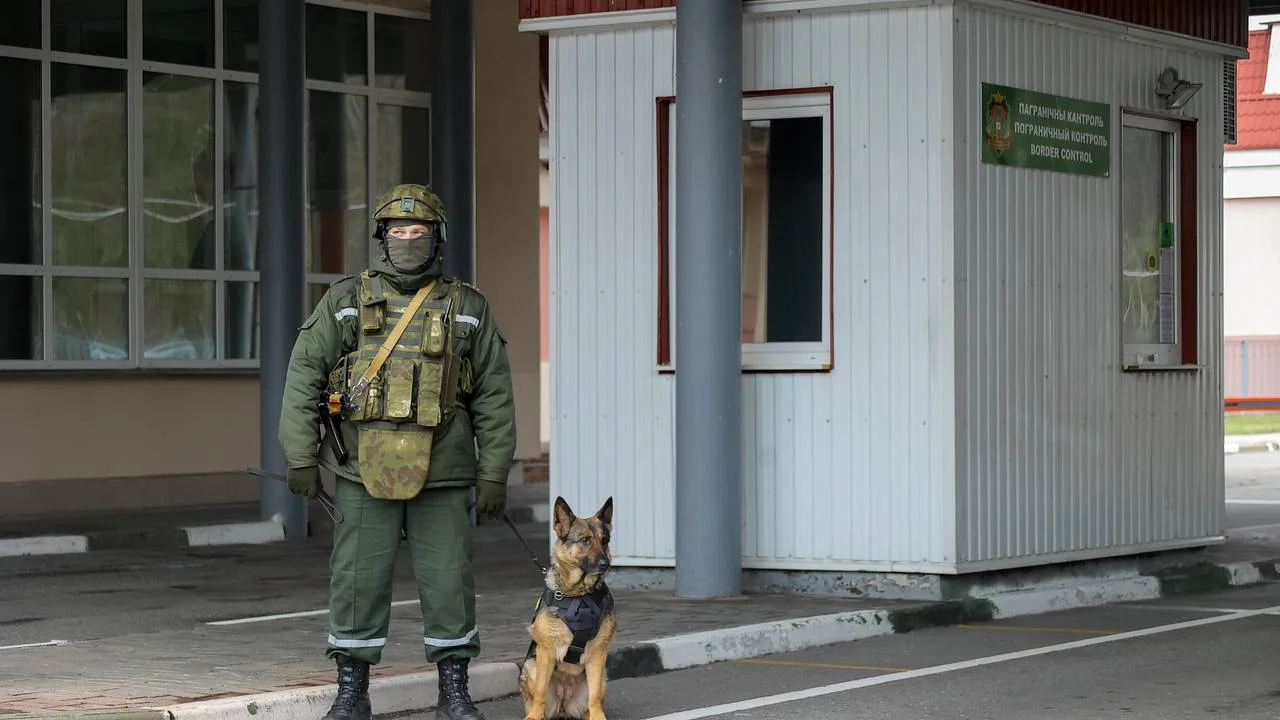 Обмен гражданскими: 15 украинцев и трое россиян вернулись домой при посредничестве Белоруссии