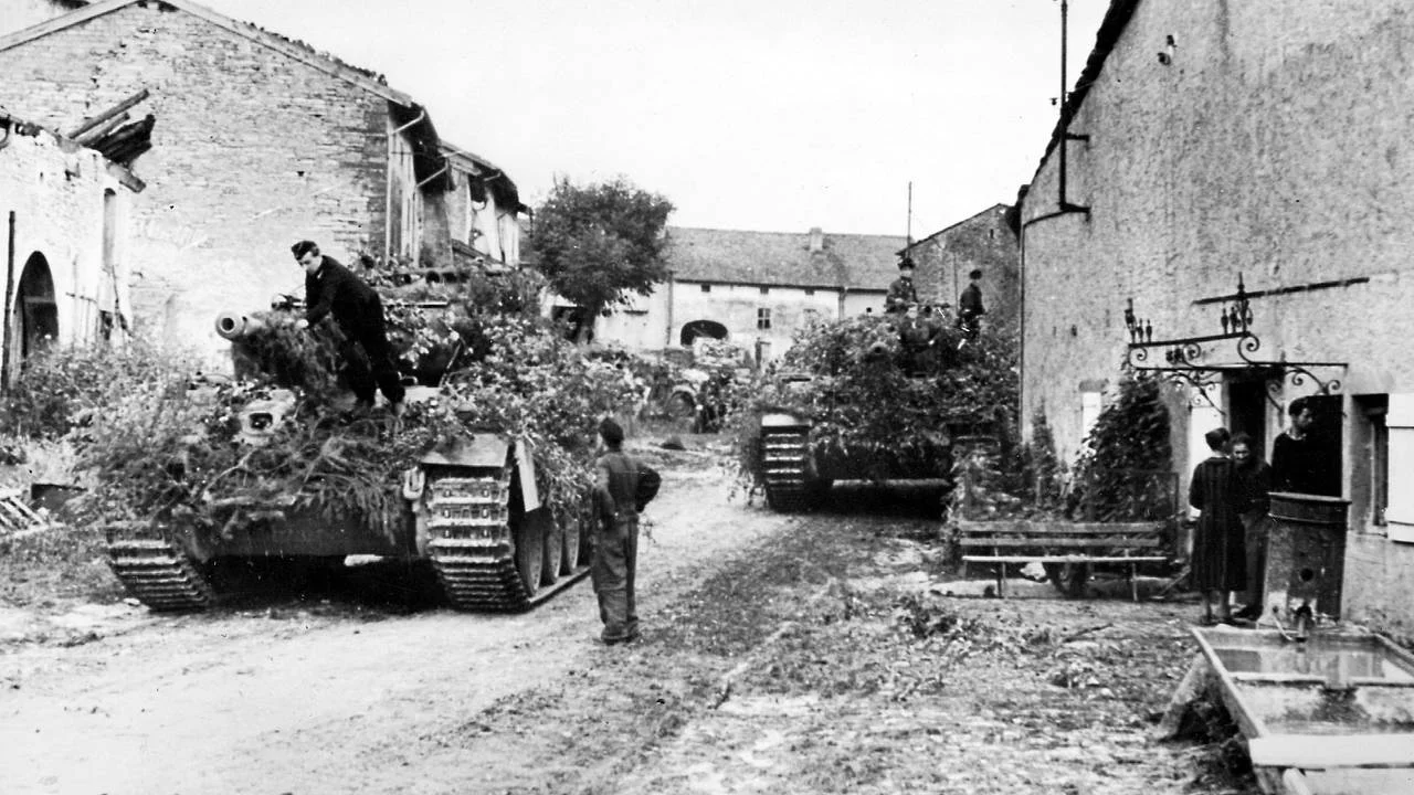 С глубины четыре метра в Казани достали немецкую «Пантеру»