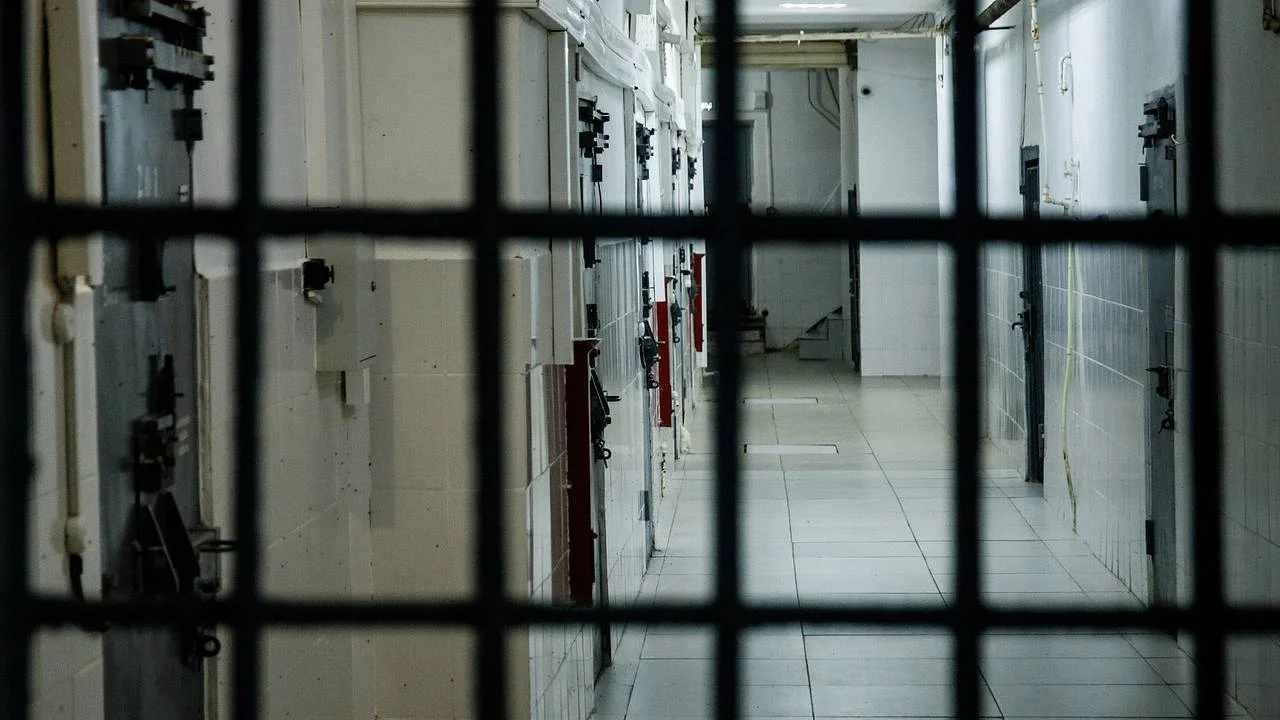 «Оказались не согласны с политикой руководства России»: суд дал 13 лет за госизмену