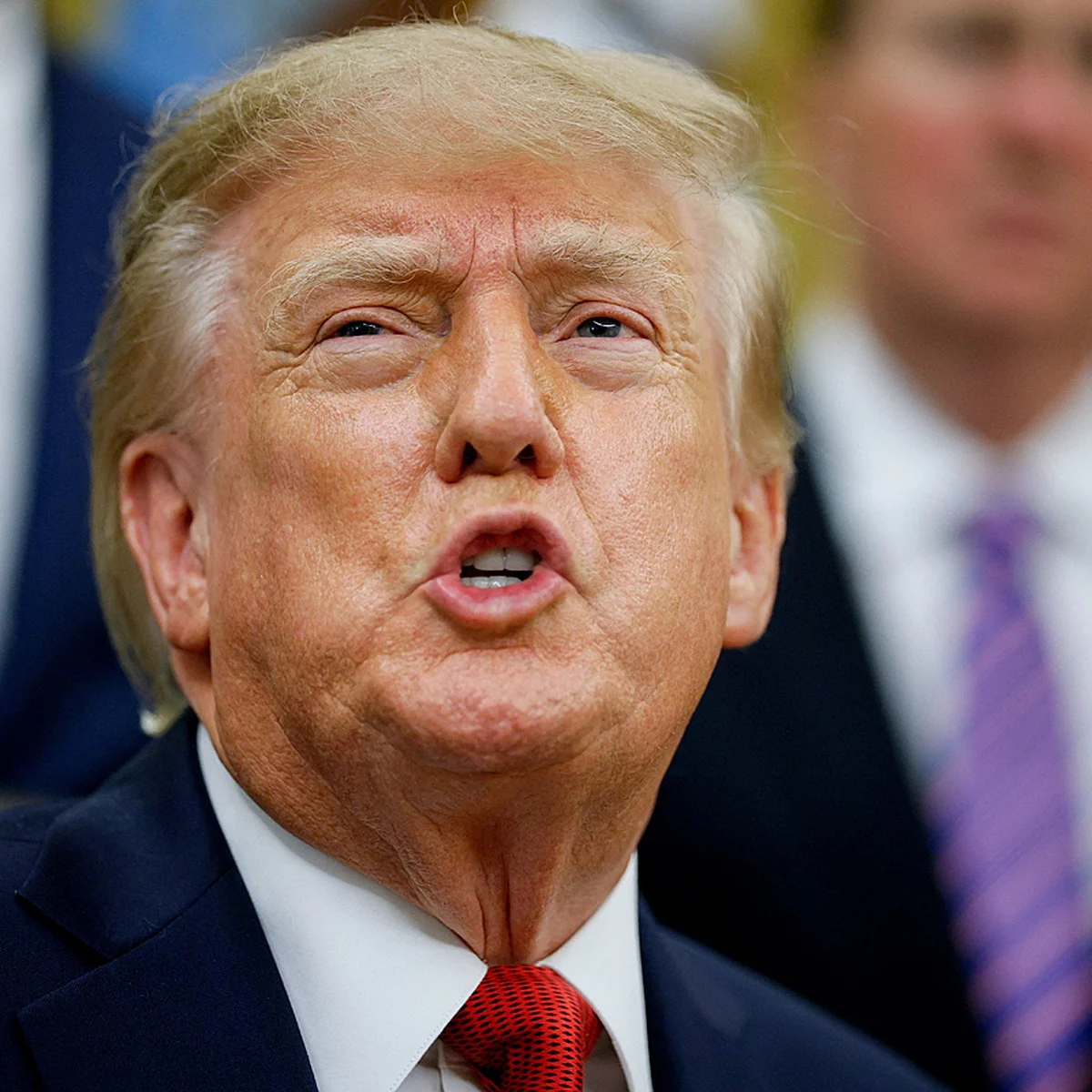 Трамп получил свободу не применять пошлины до 500% против России