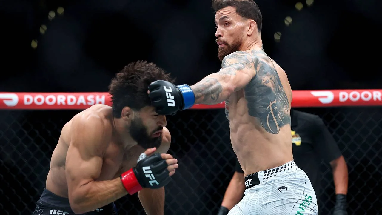 Победа в UFC обернулась для Царукяна двухмесячным простоем