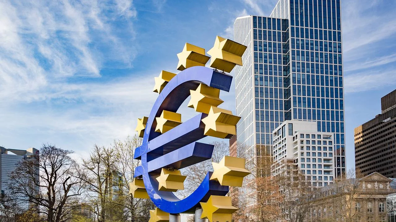 Совет ЕС одобрил выплату Украине почти 3 млрд евро «для макрофинансовой стабильности»