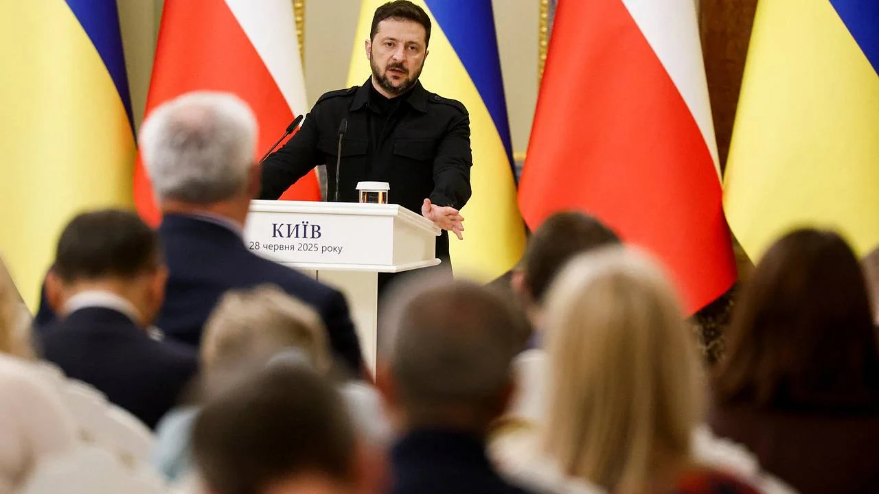 Польский депутат увидел угрозу в политике Зеленского