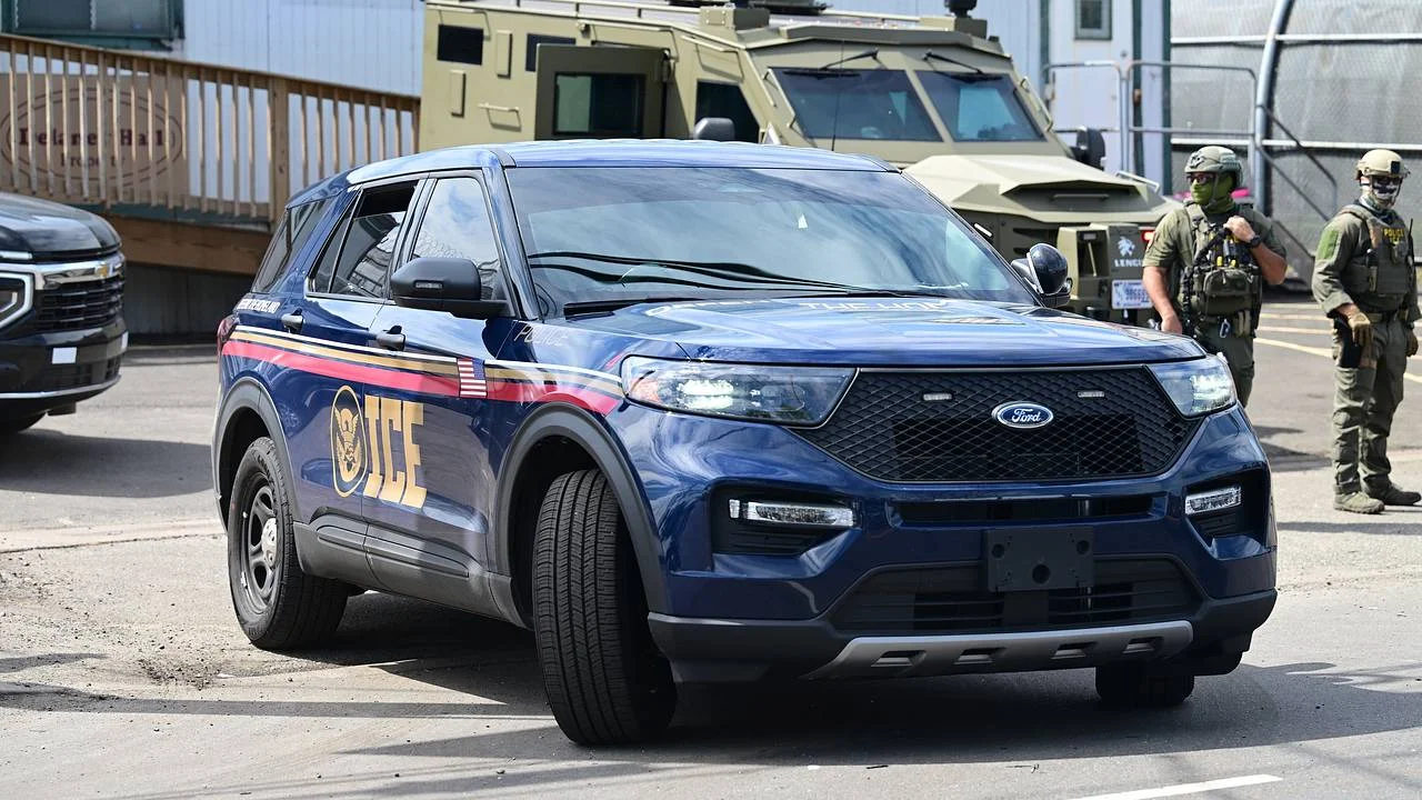 В Остине после стрельбы сотрудника ICE потребовали независимого расследования