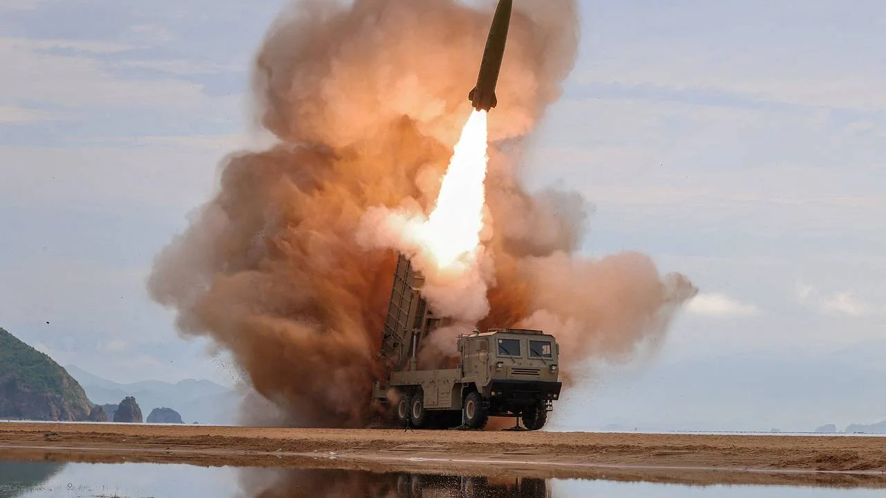 Южнокорейские военные раскрыли дальность ракеты КНДР
