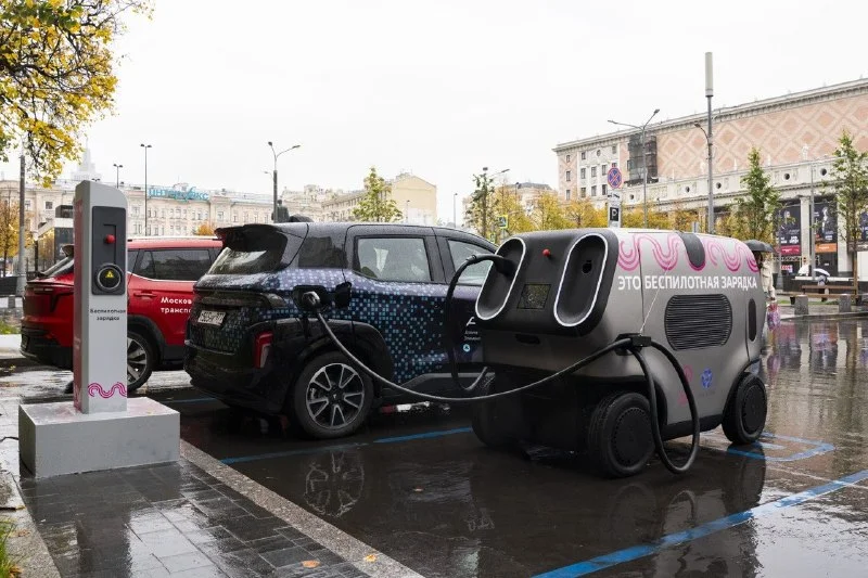 Зарядить электромобиль в Москве можно будет прямо на парковке