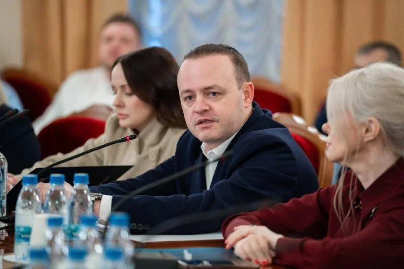 90 миллиардов вместо музыкальных фильтров: в Госдуме поспорили о роли ИИ
