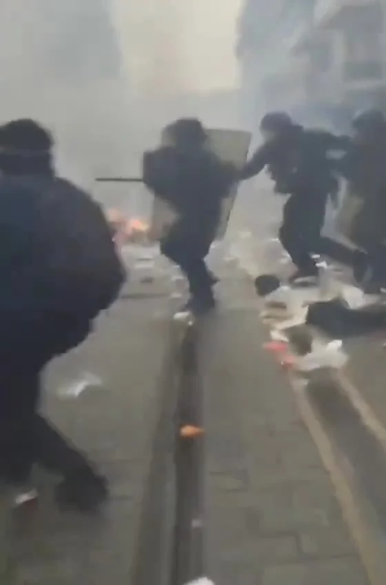 Французские лицеисты пятнадцатый день протестуют против системы образования
