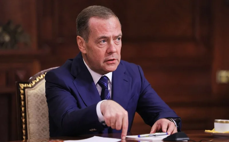 Медведев: «Аннулирование полномочий трибунала» в Польше