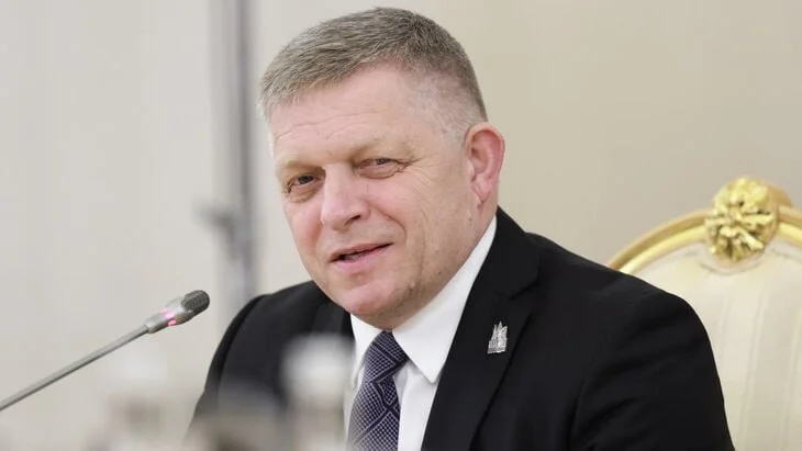 Фицо заявил об отказе Словакии от нового кредита Украине
