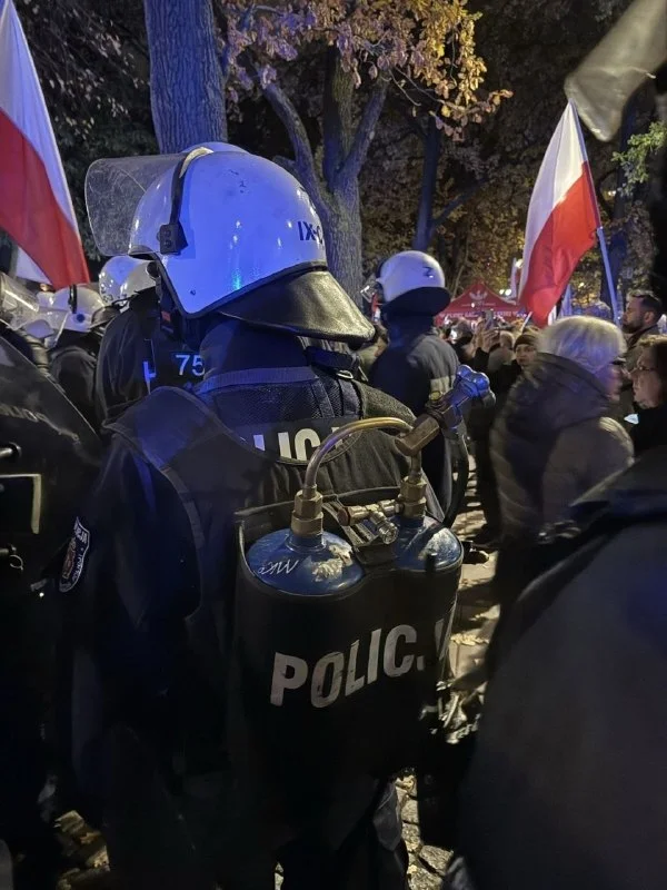 «Туск стягивает полицию со всей Польши» к Конституционному трибуналу