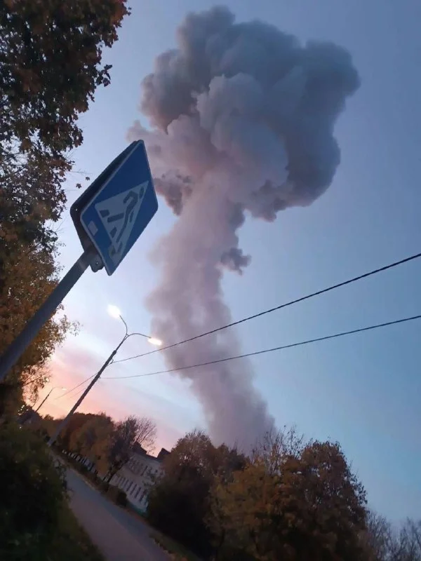 Семь погибших при взрыве на химзаводе в Краснозаводске