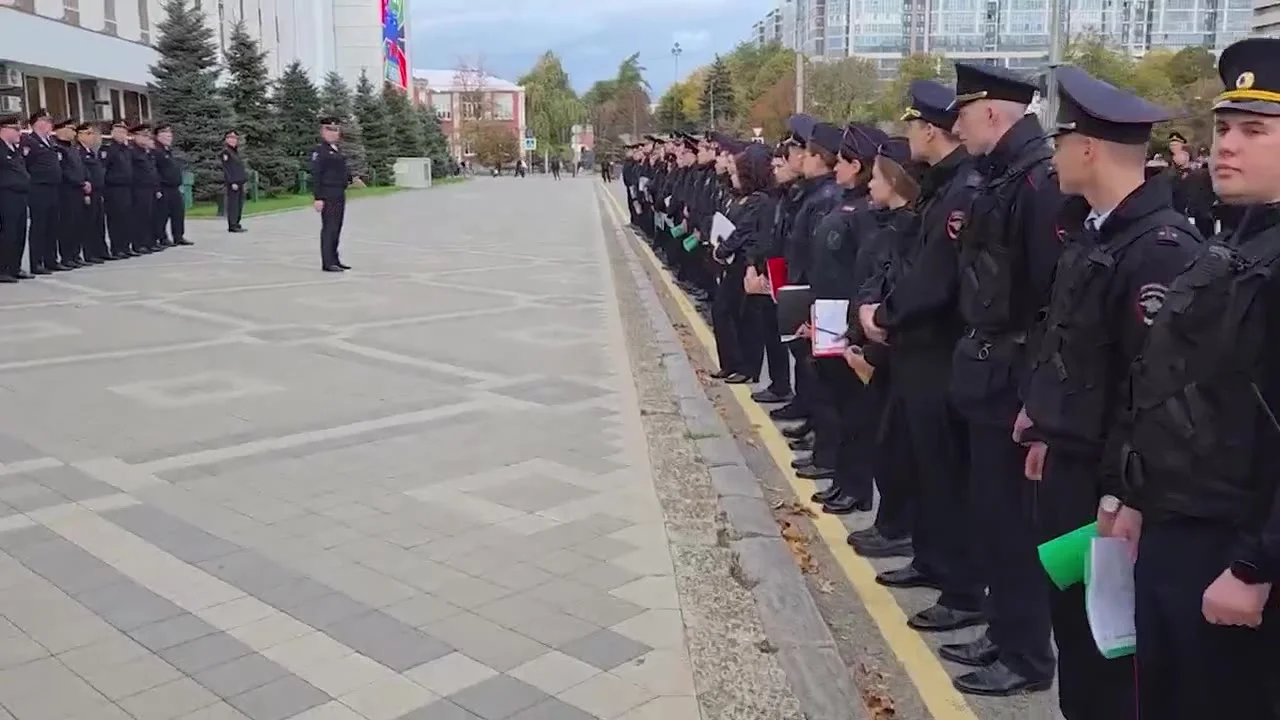Краснодарская полиция оформляет протоколы на подростков в гриме мертвецов